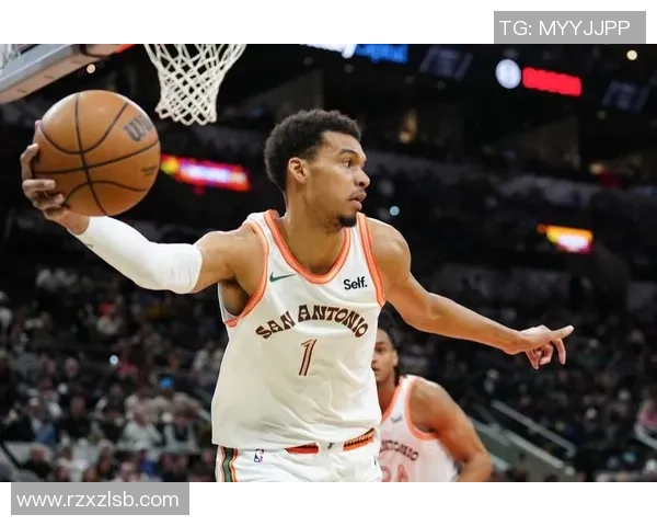 郭昊文：从青涩少年到篮球场上的璀璨新星，未来可期的篮球梦想之路