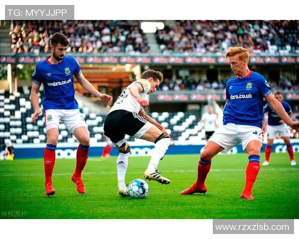 马丁内利的崛起之路:从青涩小将到足球场上的闪耀明星 马丁内利的崛起之路:从青涩小将到足球场上的闪耀明星